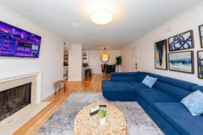Minutes to Broadway Large 2Br-2Ba with Private balcony and Optional private parking
